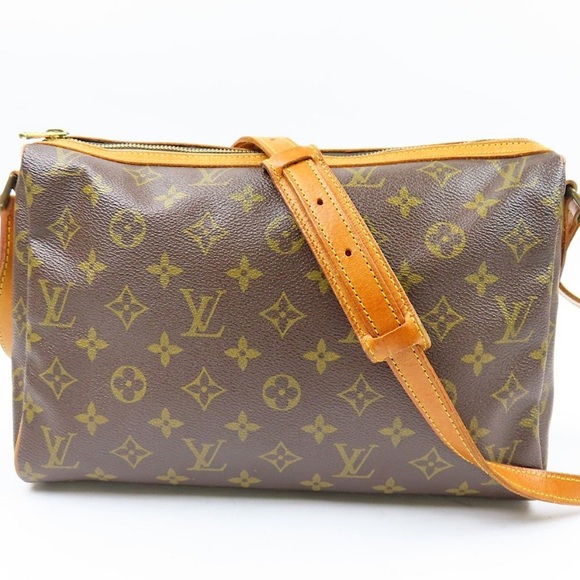 Louis Vuitton Handbags - LOUIS VUITTON Tullerie Crossbody